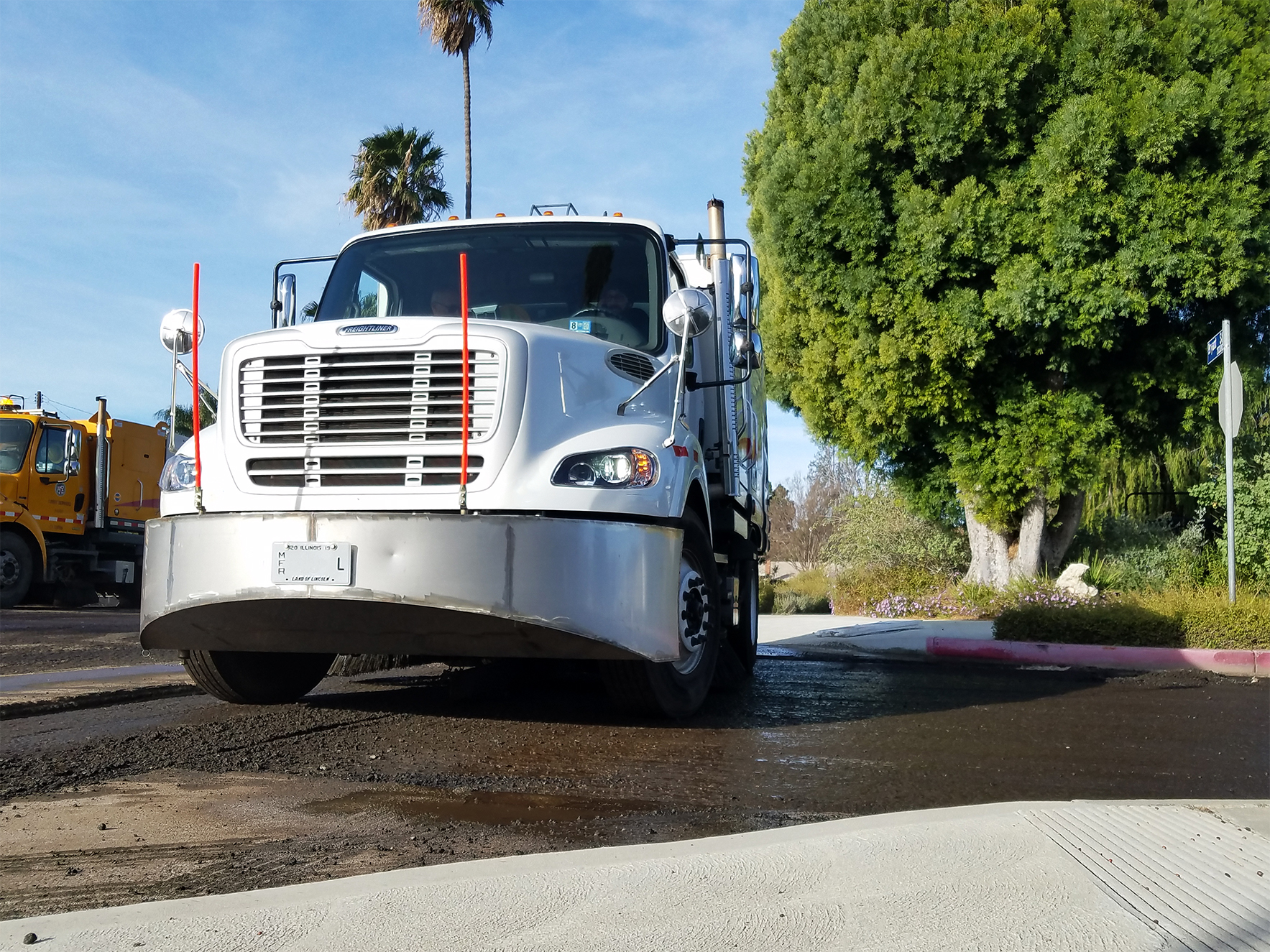  Plug-in Hybrid Electric Sweeper