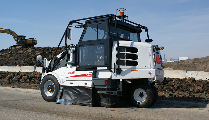 MacQueen Waterless Pelican