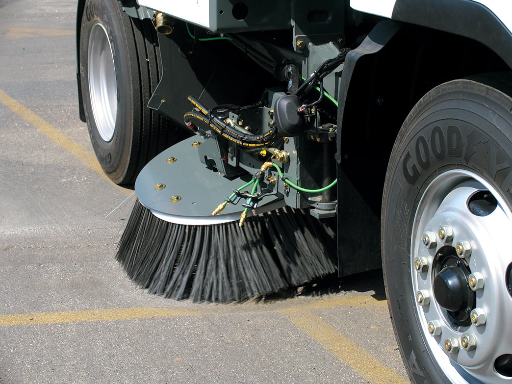 Side Broom Tilt